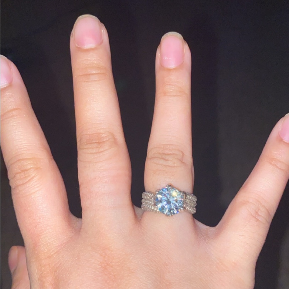 Elegant Silver and Blue Women's Ring